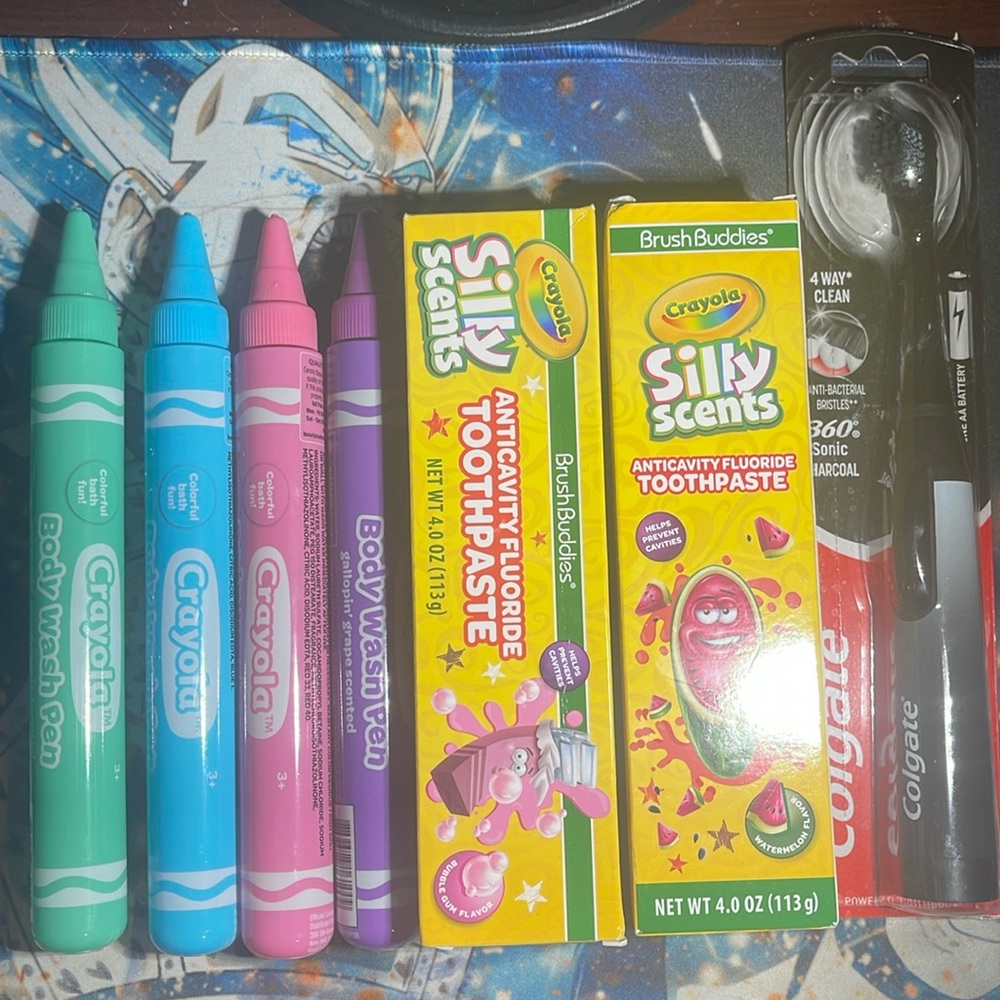 NWOT CRAYOLA BODY WASH AND TOOTHPASTE BUNDLE